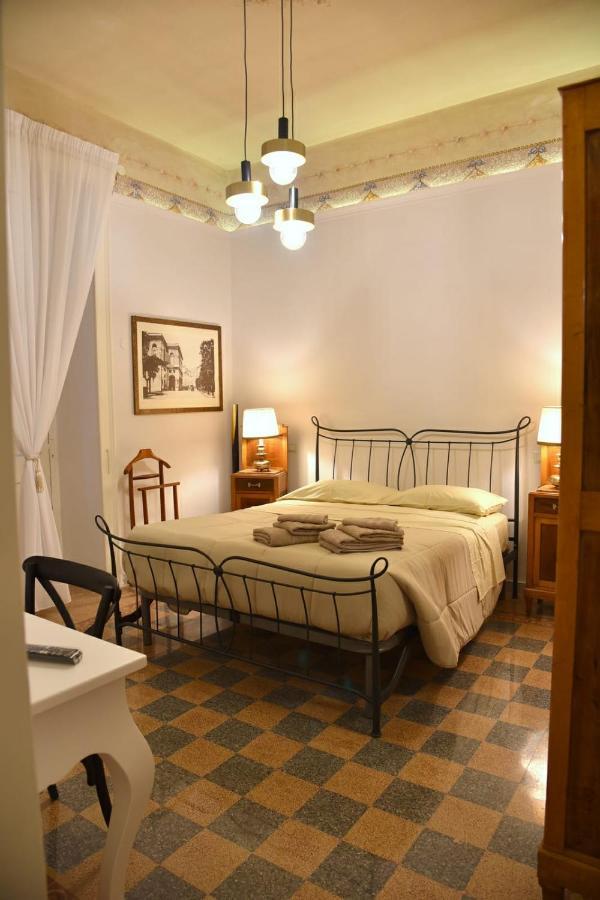 Ripa Garden Room And Suite Salerno Buitenkant foto